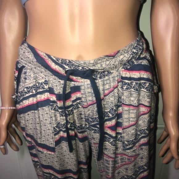 Rewash Boho Style casual pants Beige with pink and navy blue print Medium - Picture 3 of 9